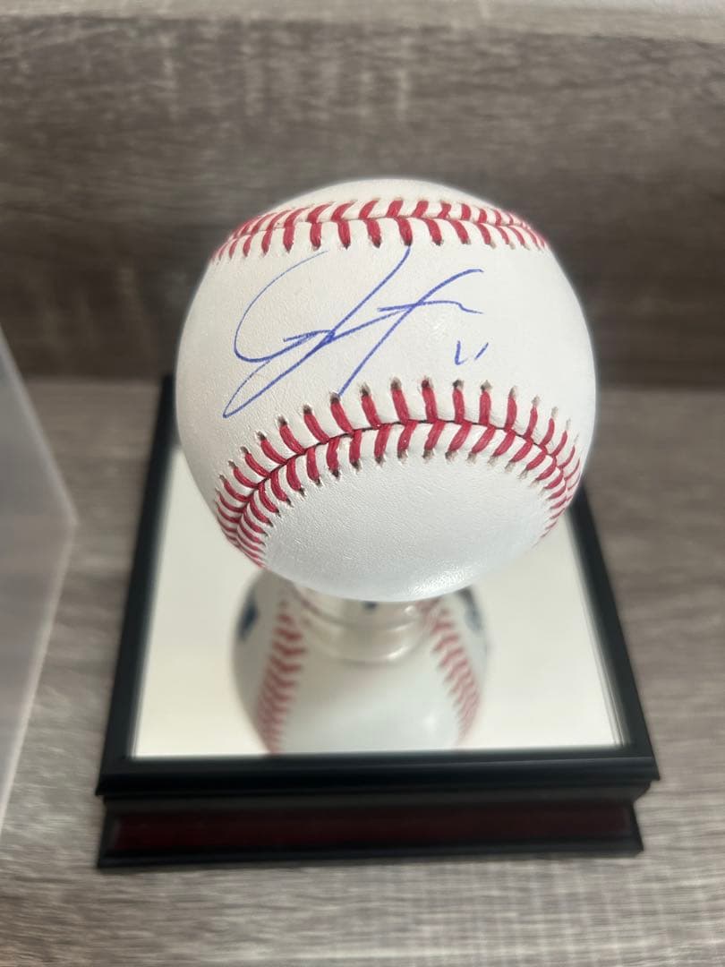 佐々木朗希　直筆サインボール　ドジャースロゴ入りディスプレイケース付き