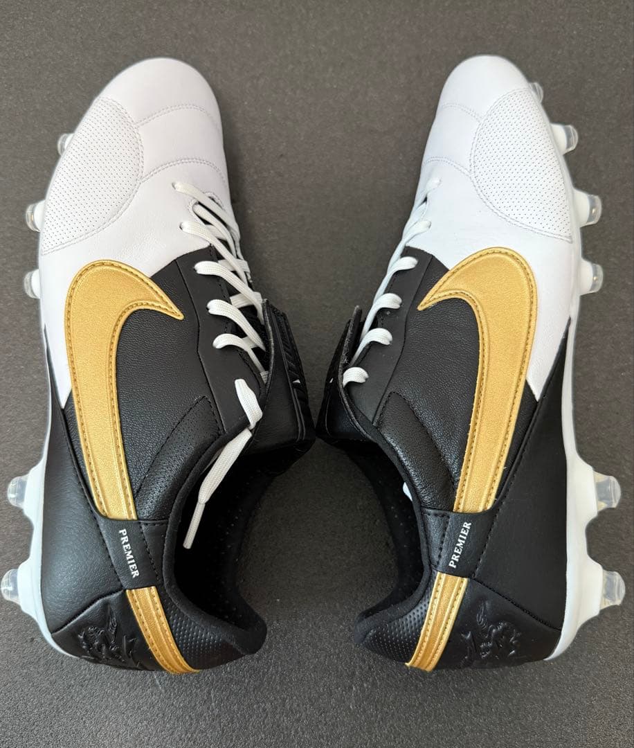 新品！NIKE ナイキ プレミア III FG サッカースパイク 27.5