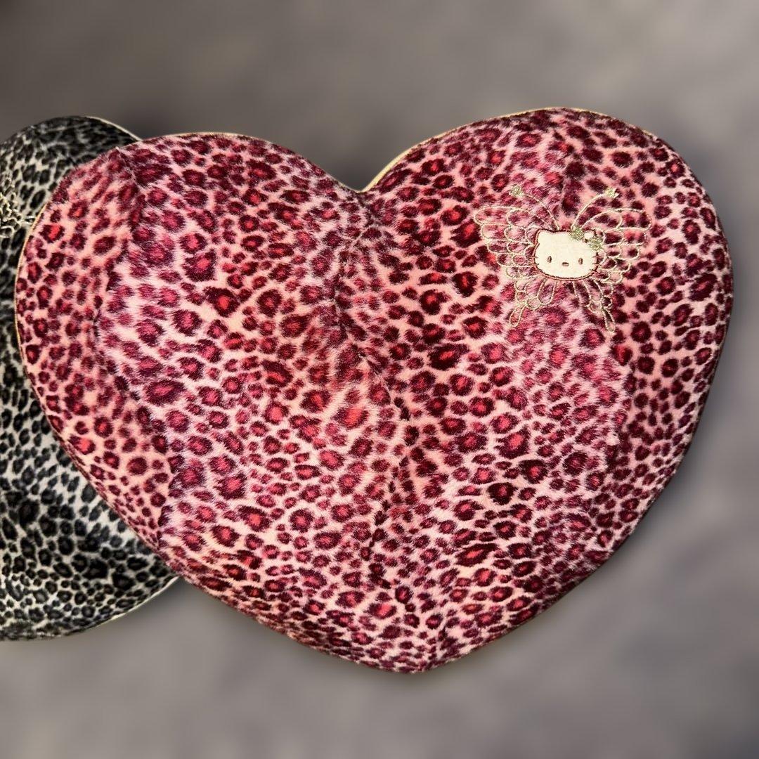 ハローキティ　ハート　ペアクッション　ヒョウ柄