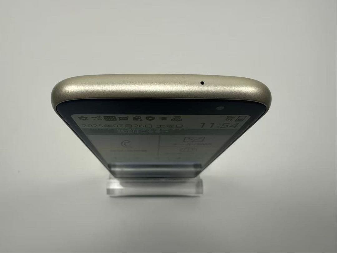 極美品 NTT docomo らくらくスマートフォン F-53E ゴールド