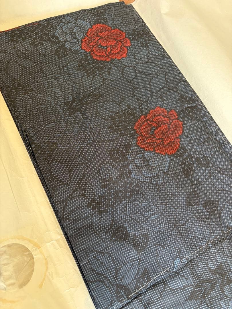 大島紬　赤花柄着物