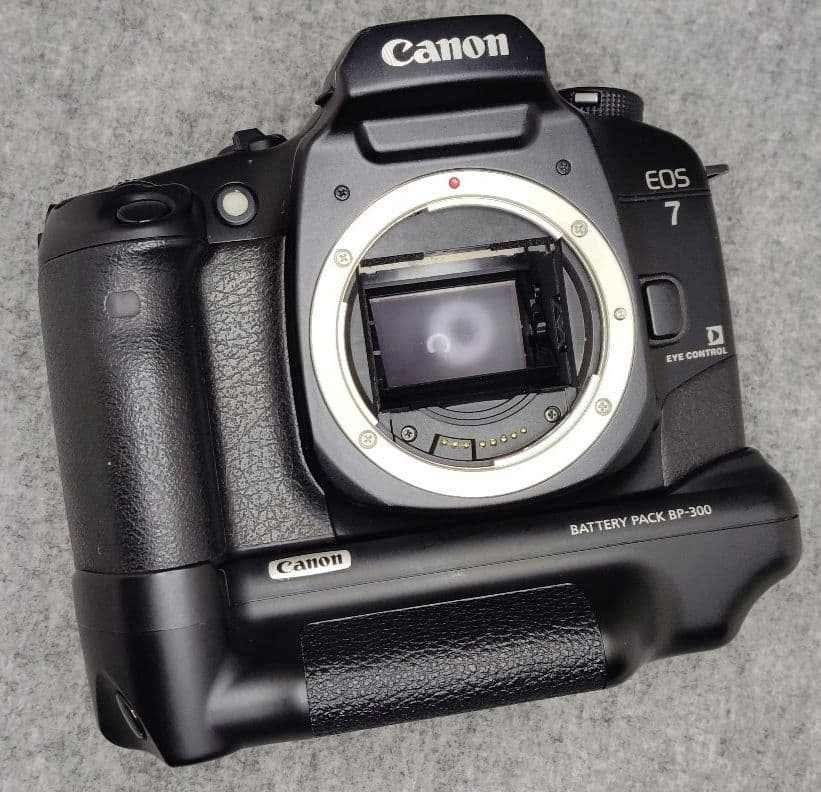 Canon EOS7 標準ズームレンズ付き　フィルムカメラ
