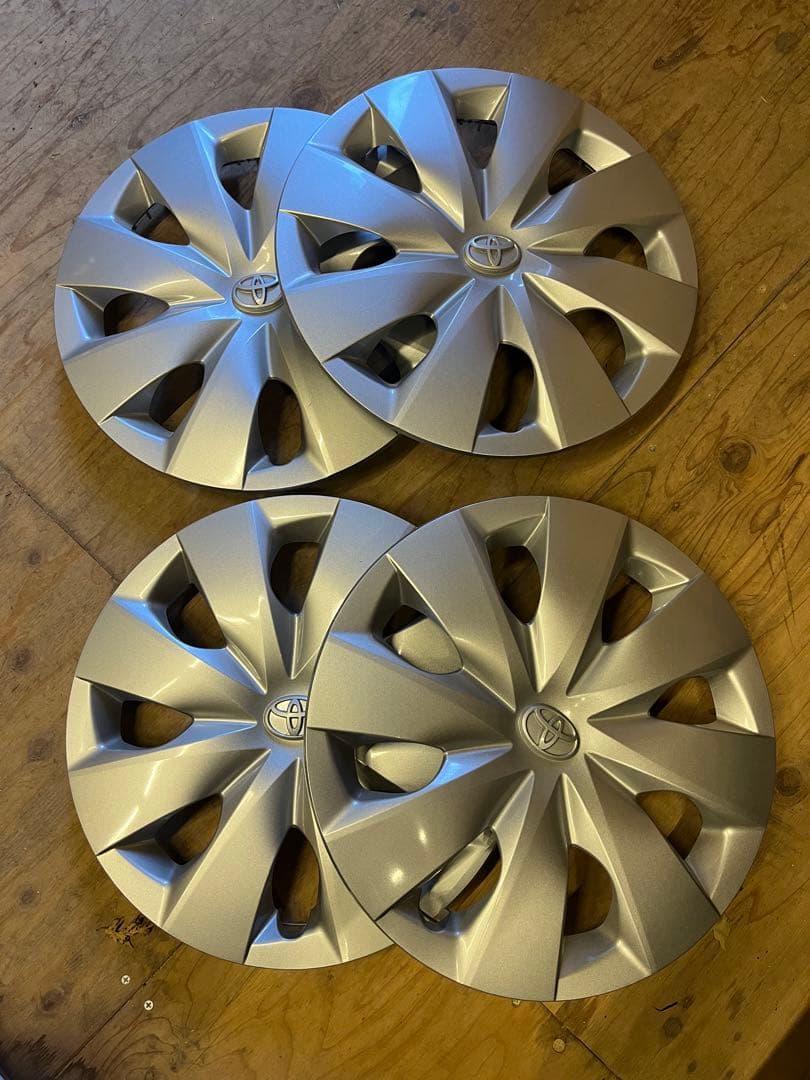 トヨタ 14インチ ホイールカバー 4枚セット　ホイールキャップ