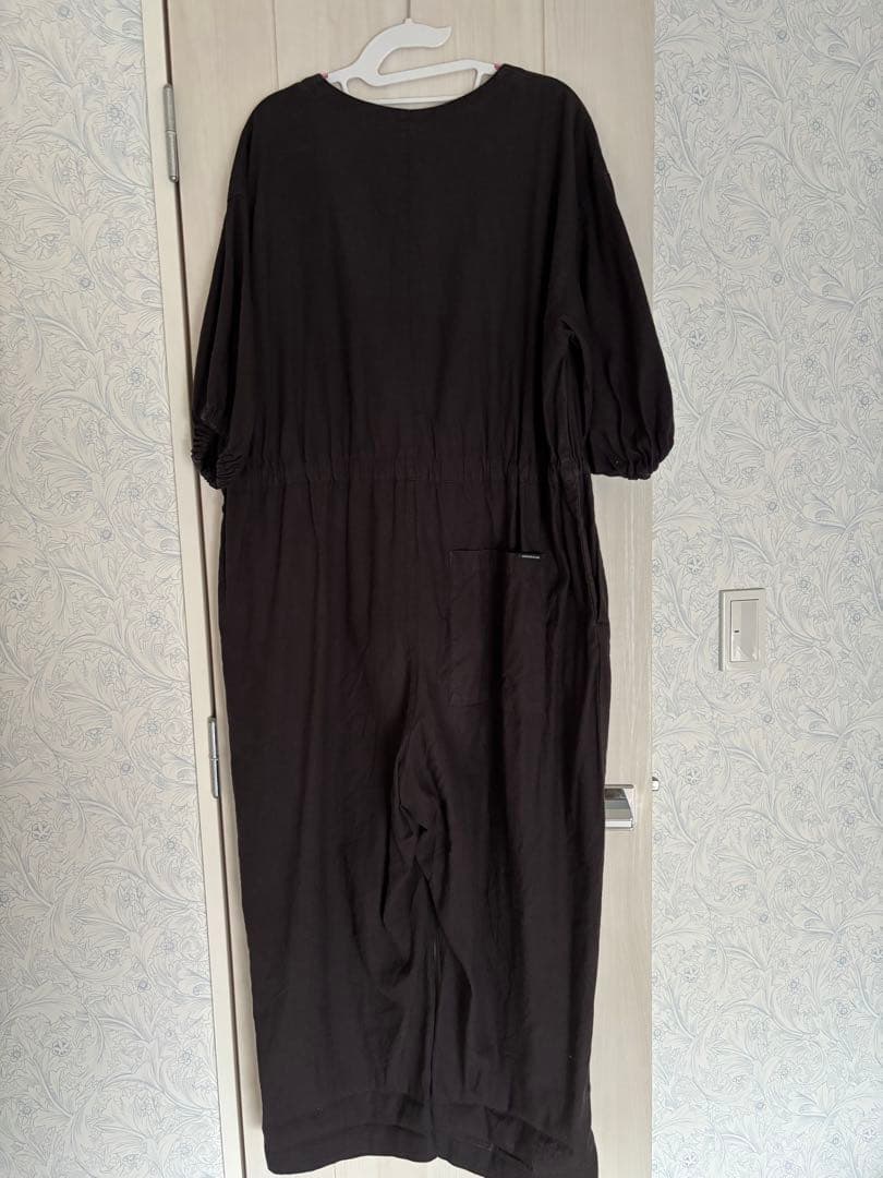 タイムセール　ネストローブ　バルーンスリーブサロペット