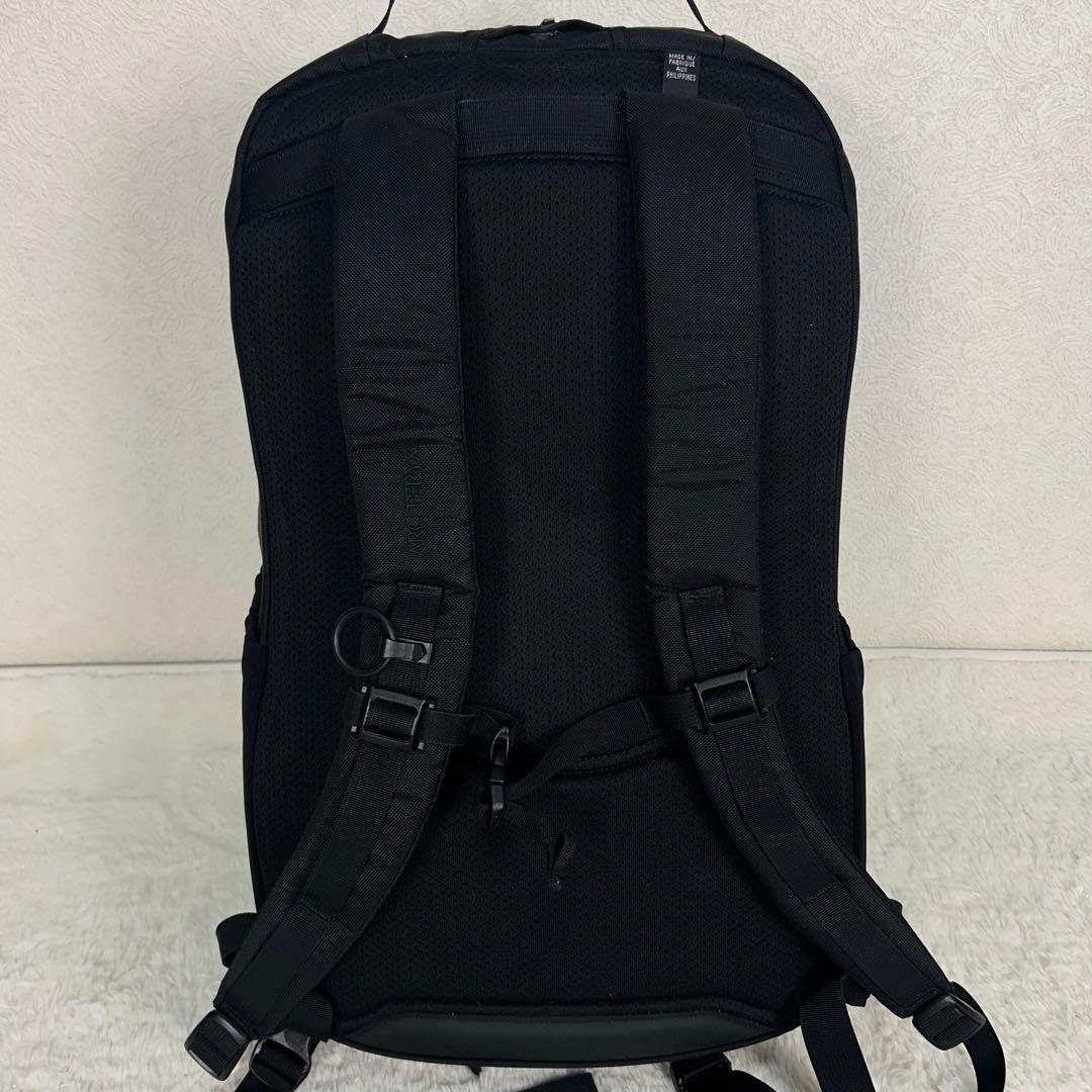 希少 美品 アークテリクス mantis 32 Black 廃盤