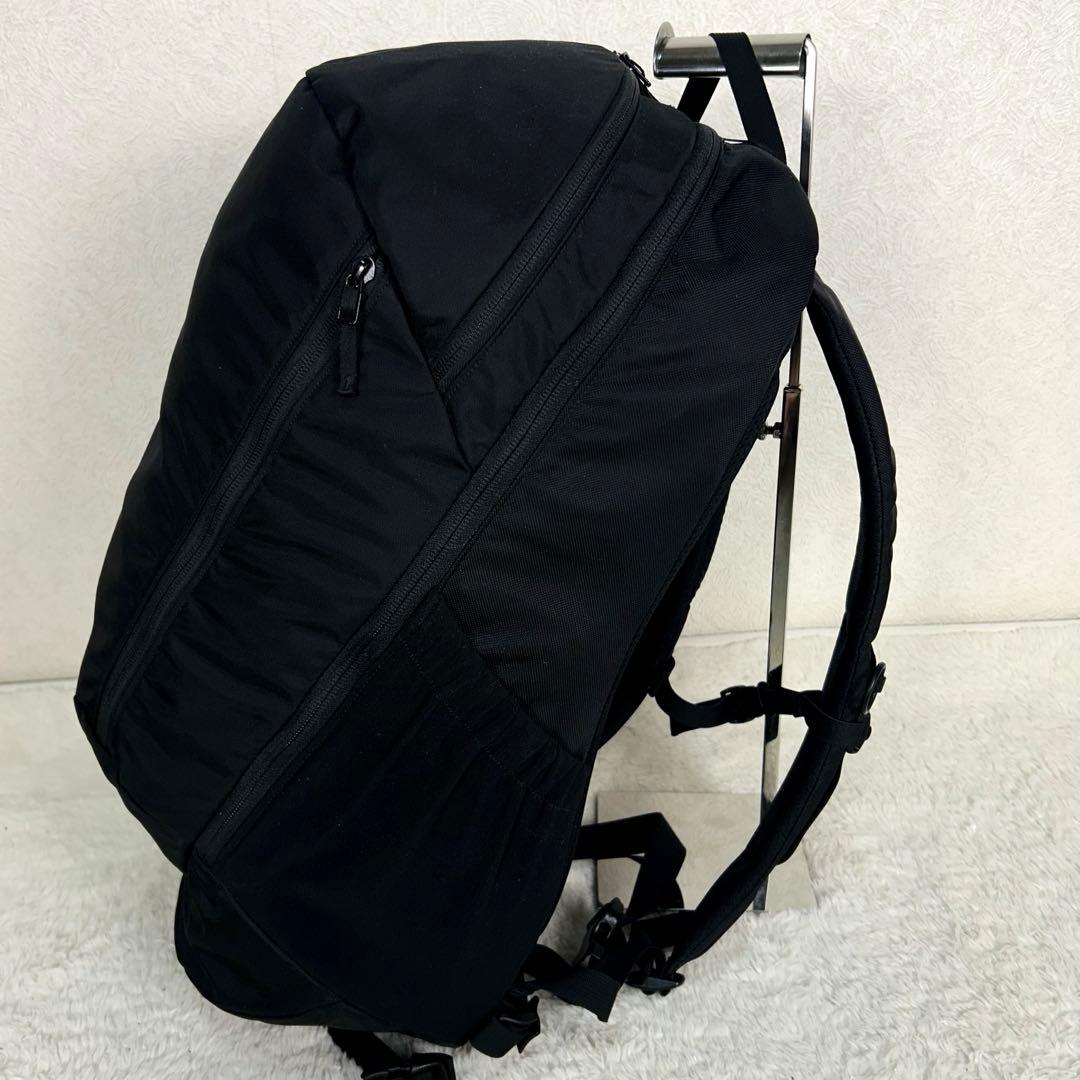 希少 美品 アークテリクス mantis 32 Black 廃盤