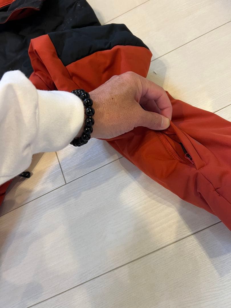 セール‼️HALTIのメンズスキーアウトドアウェア　USのMサイズ