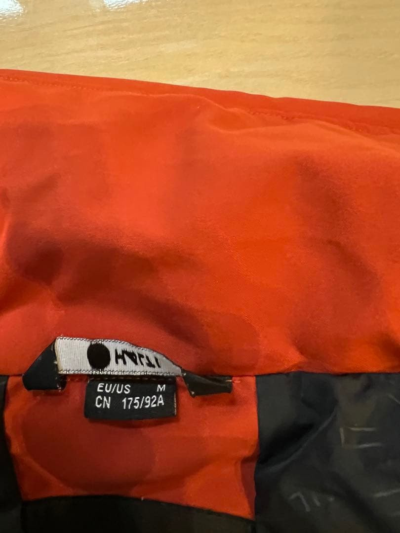 セール‼️HALTIのメンズスキーアウトドアウェア　USのMサイズ