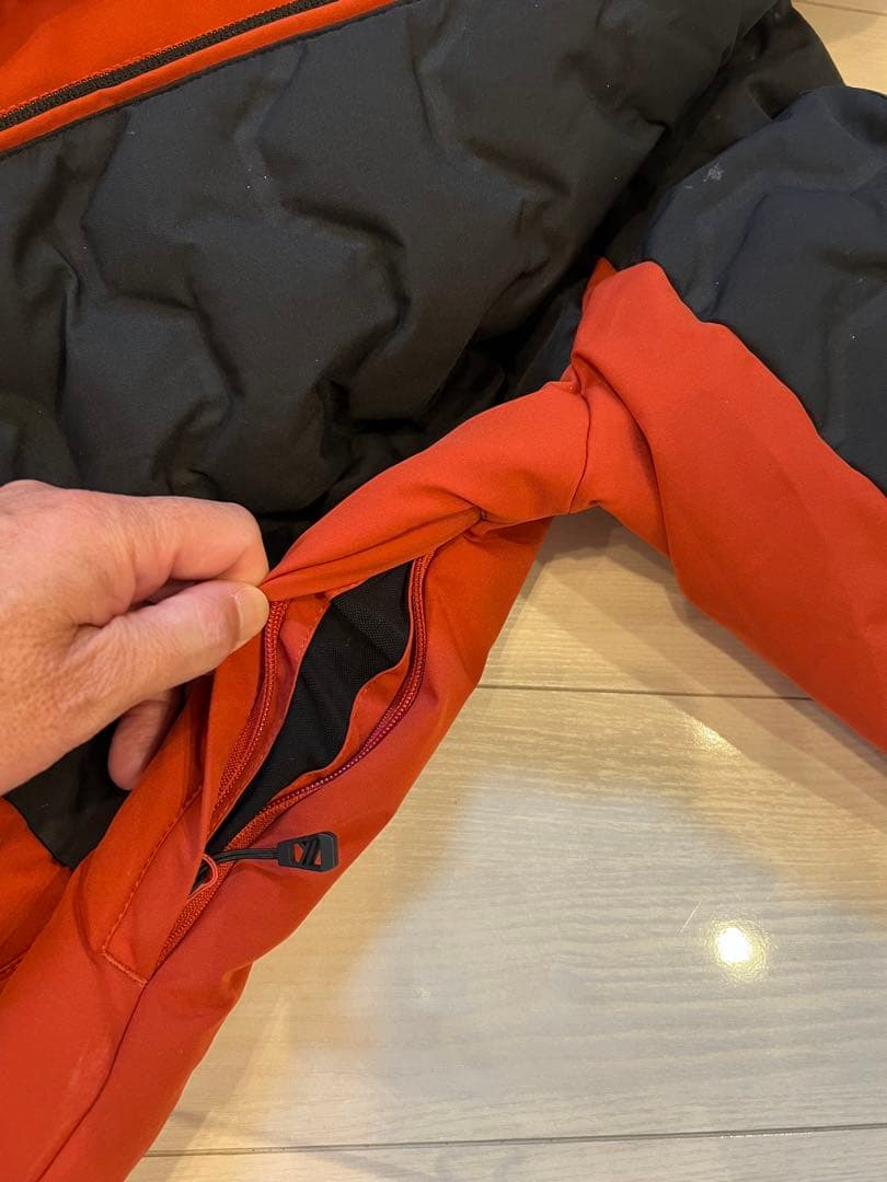 セール‼️HALTIのメンズスキーアウトドアウェア　USのMサイズ