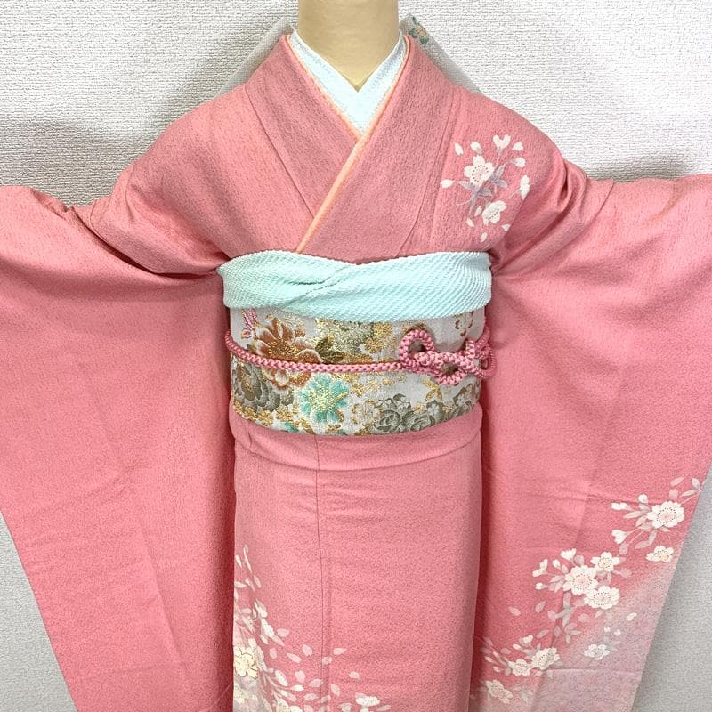 【売切値下げ】411z38〇振袖 金駒刺繍 地紋 ピンク〇美品 成人式 十三参り