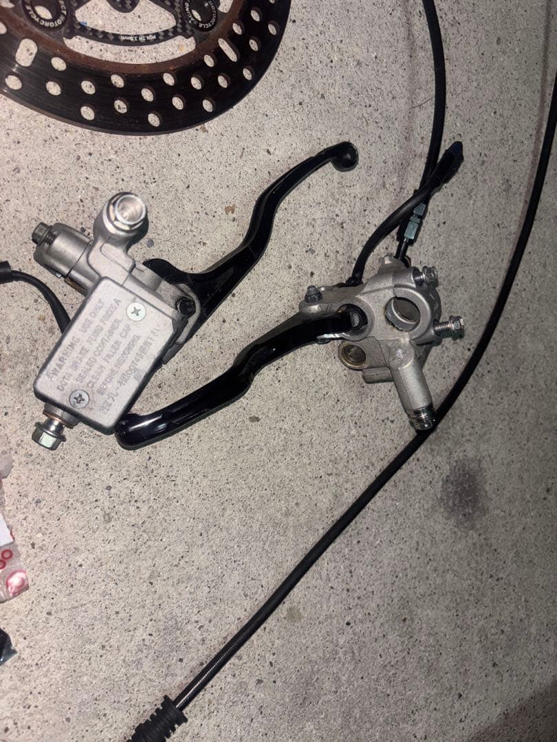 シグナスx4型/5型 ブレーキセット　brembo