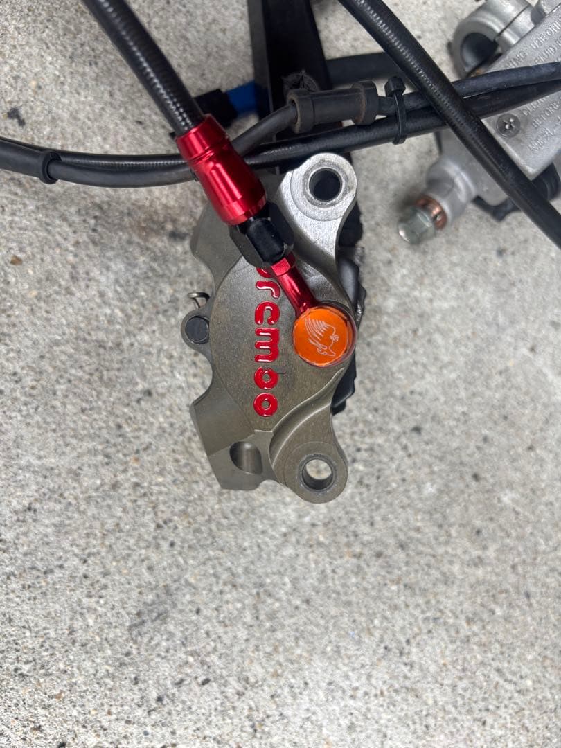 シグナスx4型/5型 ブレーキセット　brembo