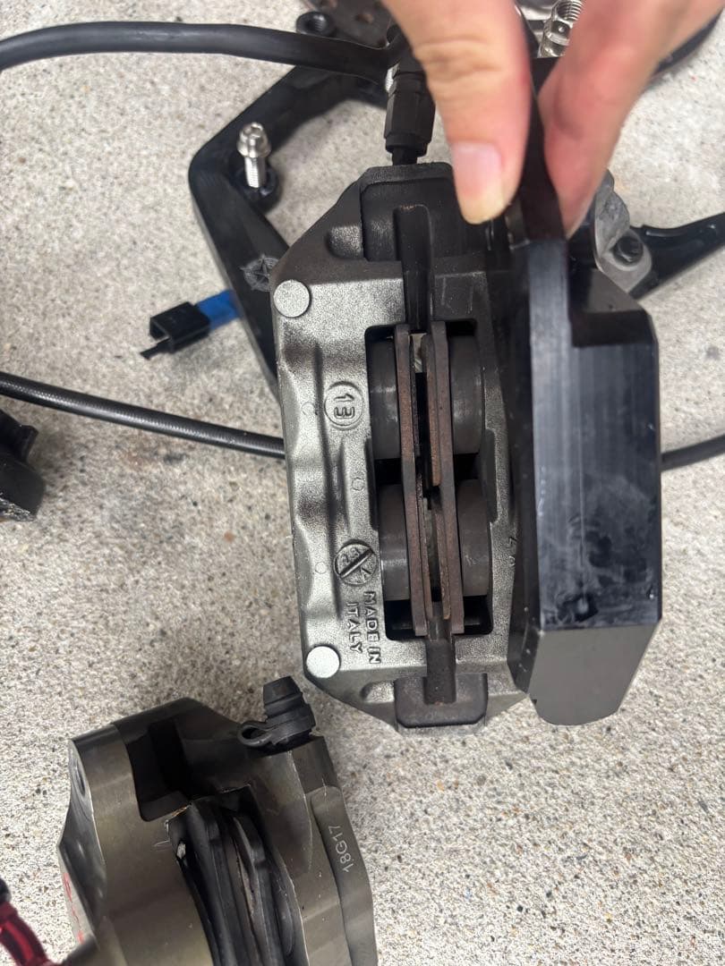 シグナスx4型/5型 ブレーキセット　brembo