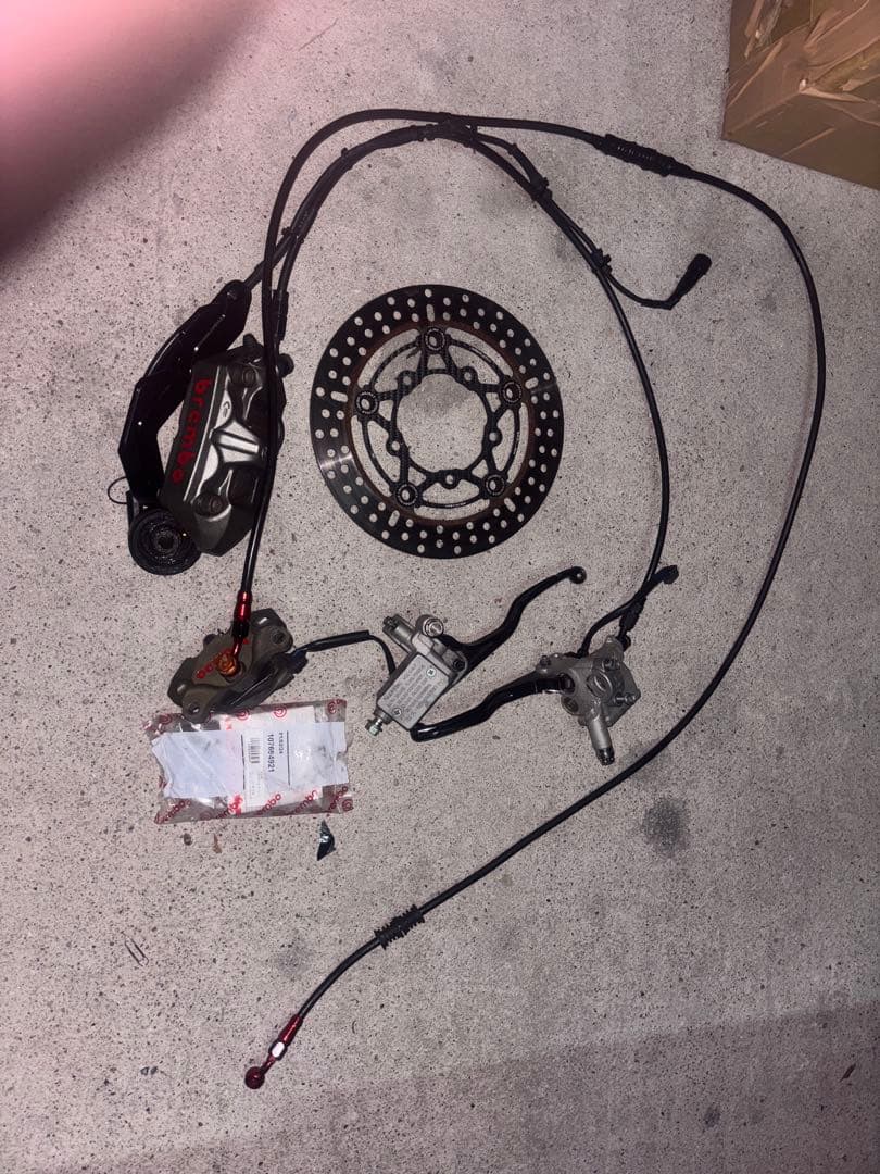 シグナスx4型/5型 ブレーキセット　brembo