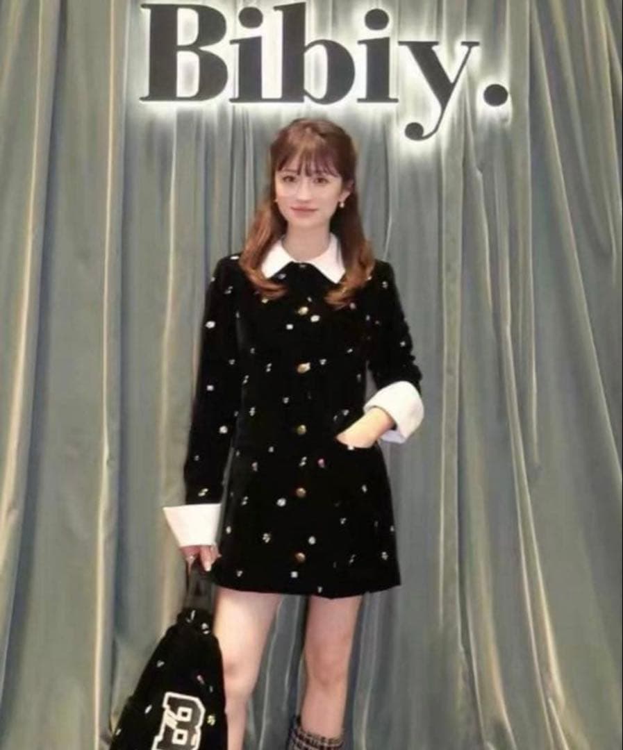 Bibiy 刺繍付き黒ジャケット