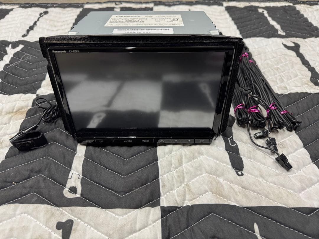 Panasonic CN-RZ83 カーナビ 8インチ