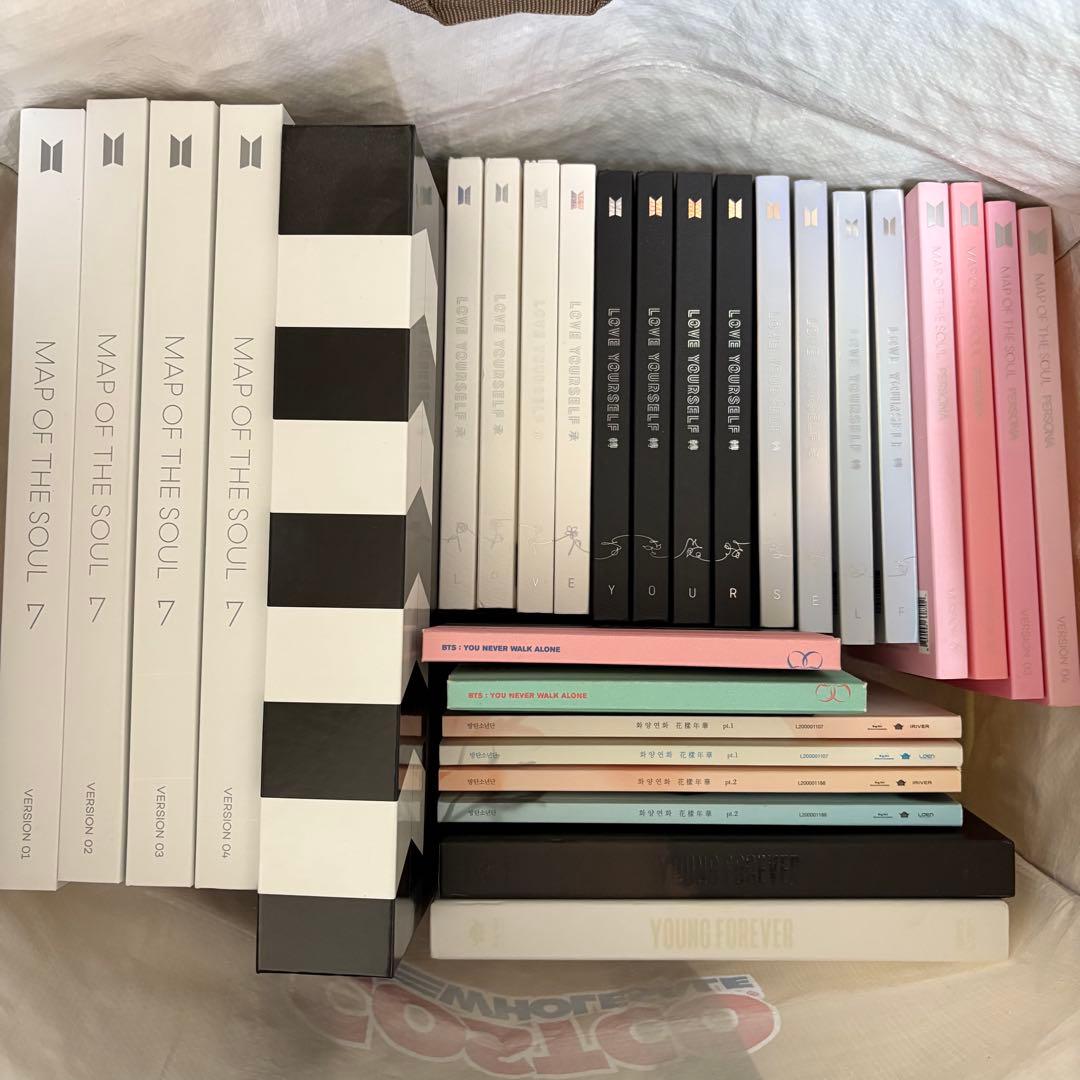 【BTS】　アルバム　まとめ売り　45点