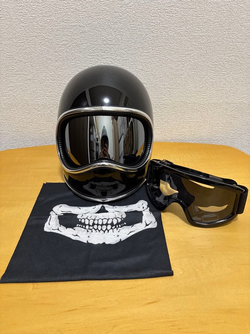 新品！スペースヘルメットLサイズ　ブラック　ゴーグル、ケース付きnobudz風