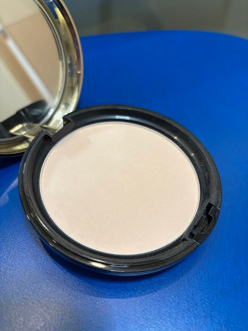 アルビオン　エクシア　フェイスパウダー【専用ケース付】