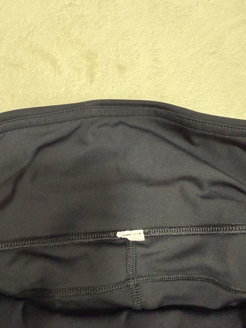 ルルレモン　レギンス　ポケット付き　Sサイズ