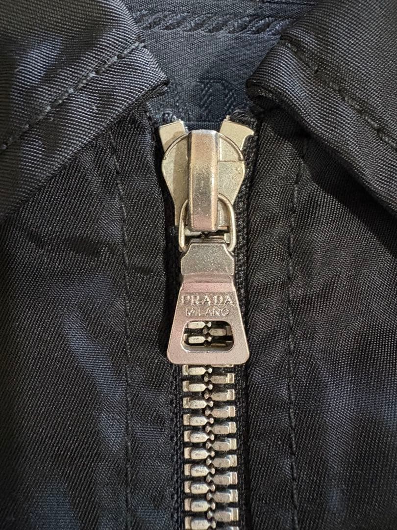 【美品・訳あり】PRADA プラダ★ナイロン/ジップアップジャケット★中綿入り黒