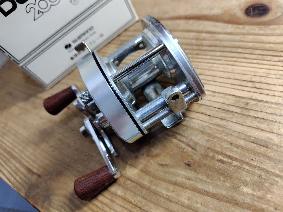 シマノ バンタム 200 中古美品 箱付き