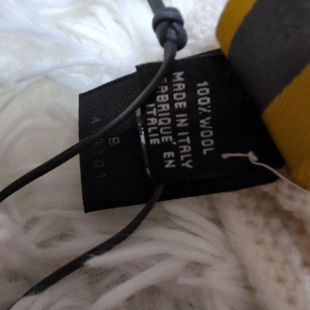 未使用タグ付き 国内正規品 FENDI ホワイトエンボスロゴ マフラー