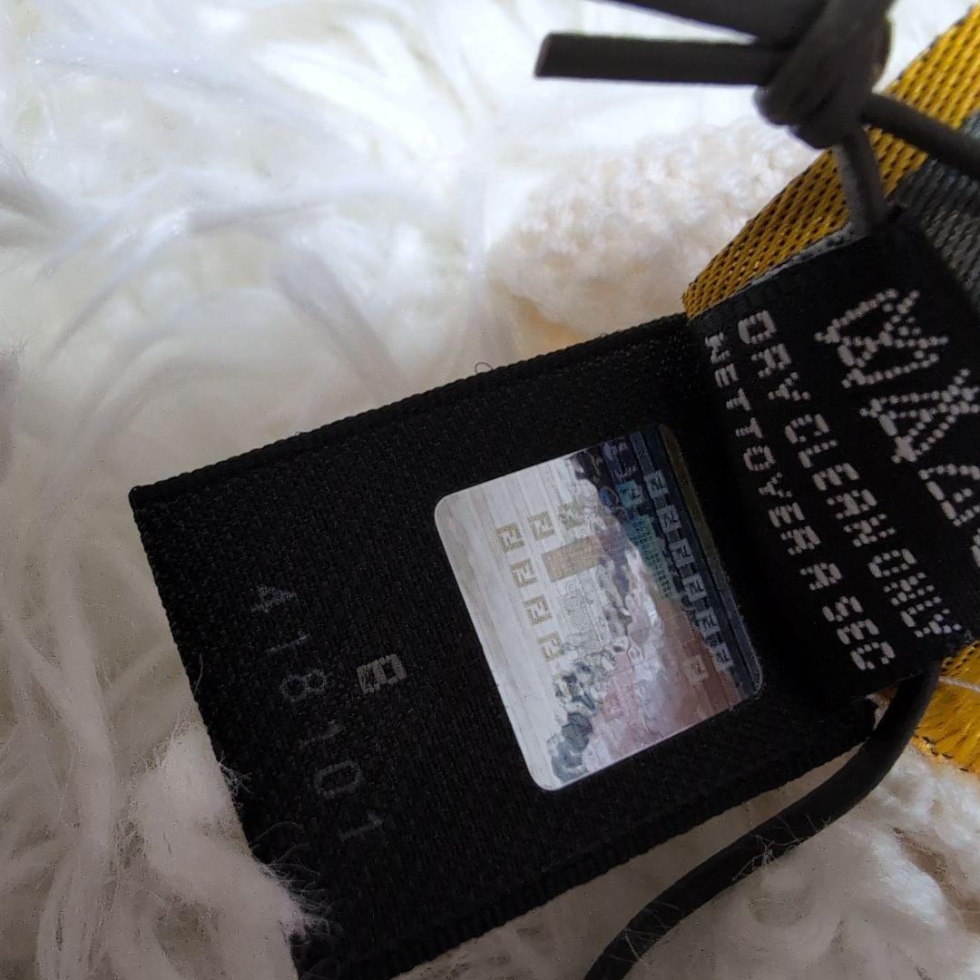 未使用タグ付き 国内正規品 FENDI ホワイトエンボスロゴ マフラー