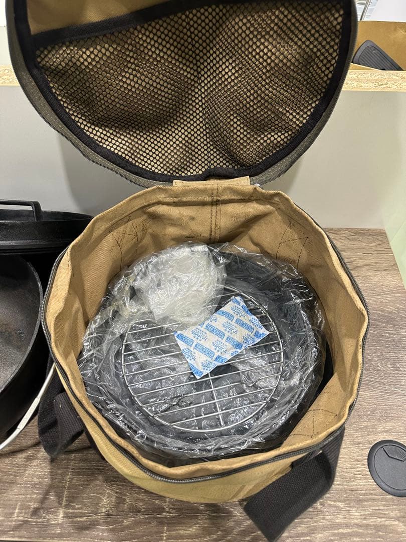 どーん！！ peak 和鉄ダッチオーブン 26収納バッグ付き　廃盤品