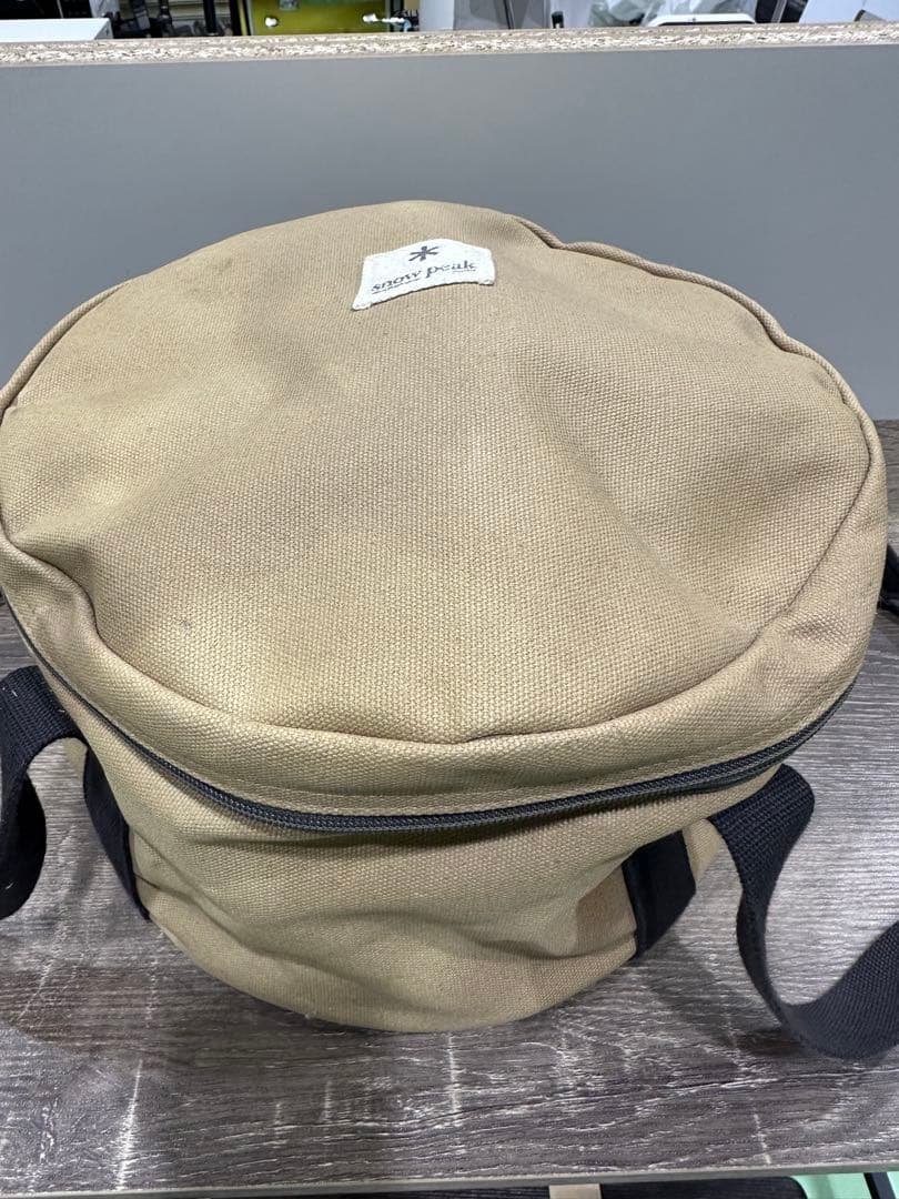どーん！！ peak 和鉄ダッチオーブン 26収納バッグ付き　廃盤品