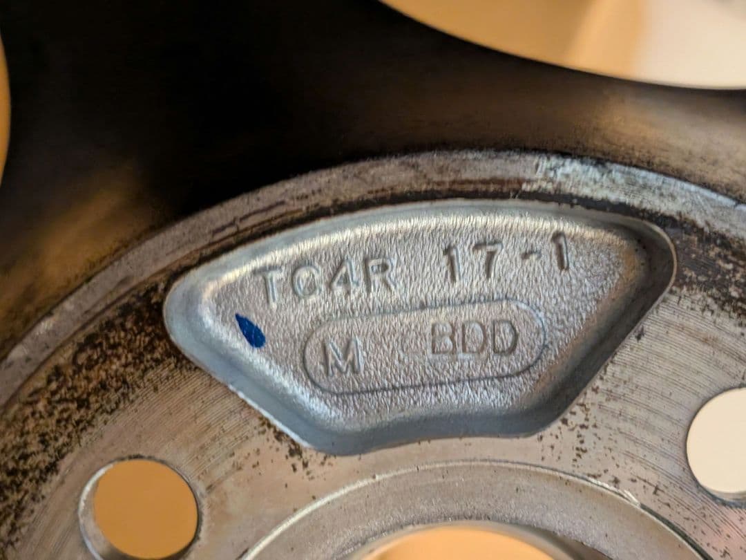 【〜9/19特典付】極美品ADVAN TC-4 17インチ4穴PCD98アバルト