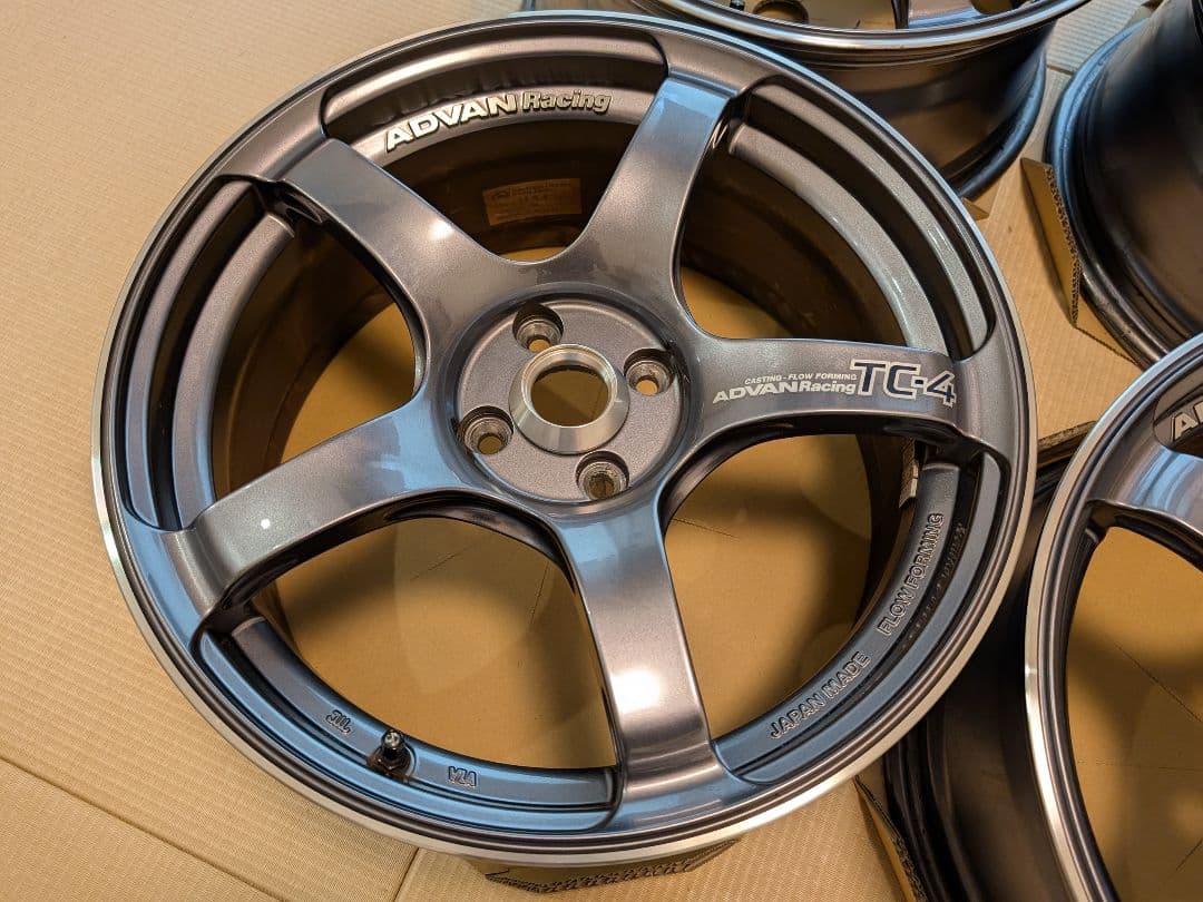 【〜9/19特典付】極美品ADVAN TC-4 17インチ4穴PCD98アバルト