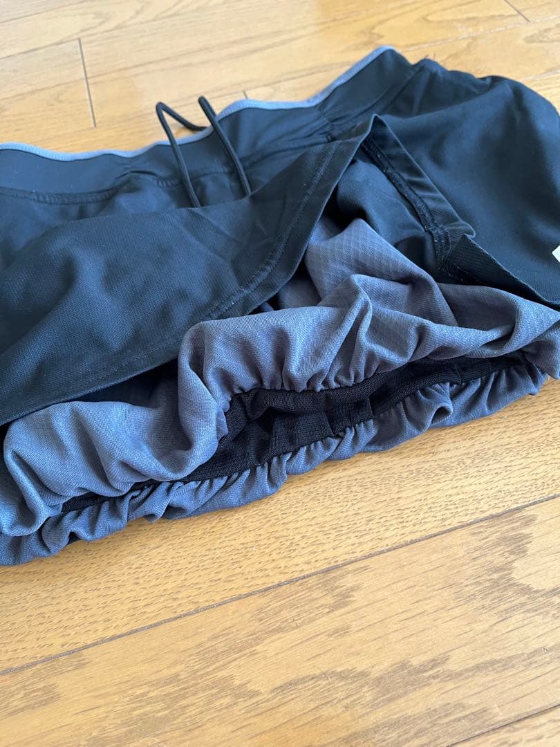 【新品/未使用】バボラ　テニスウェア上下 Mサイズ 黒/グレー