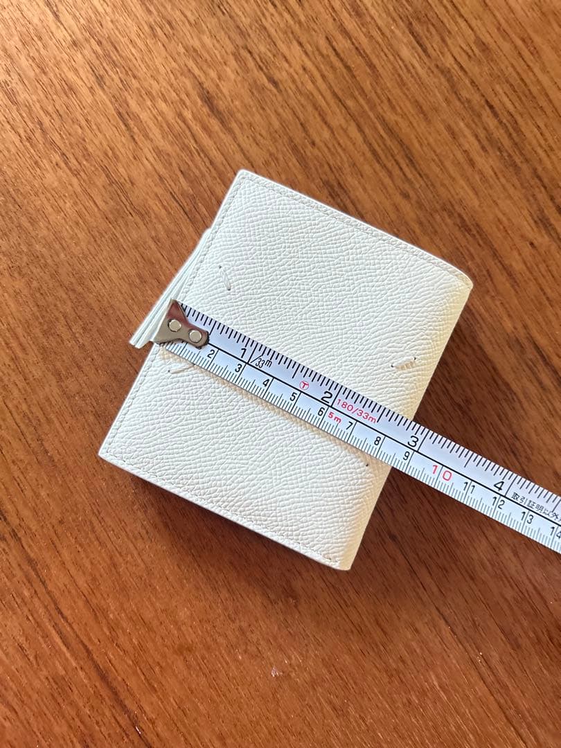 マルジェラ二つ折り財布off-white 未使用品