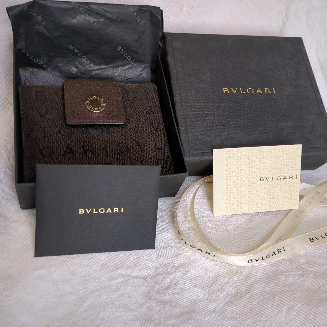 ブルガリ、ロゴマニア二つ折財布 未使用新品