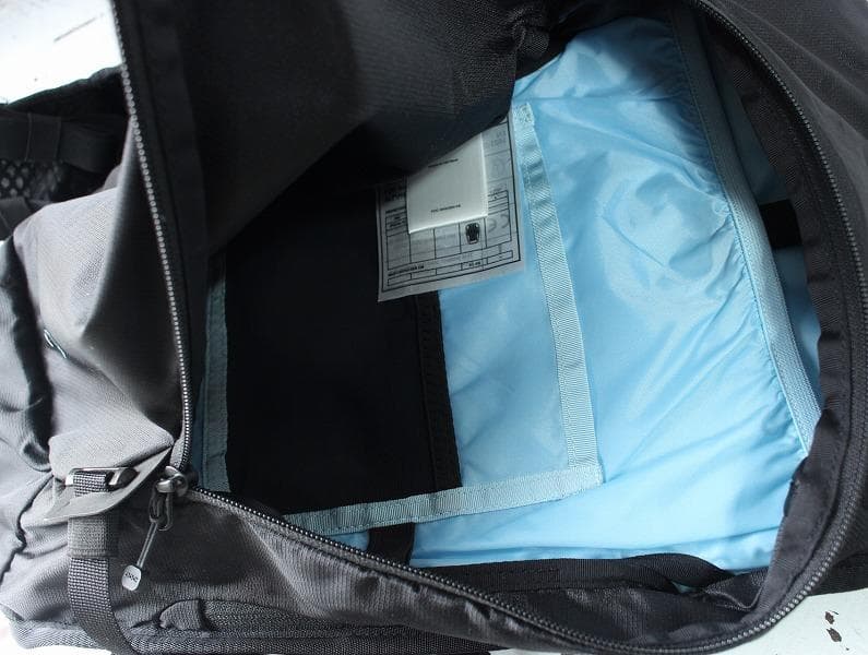 POC Spine VPD Air 8L バックパック