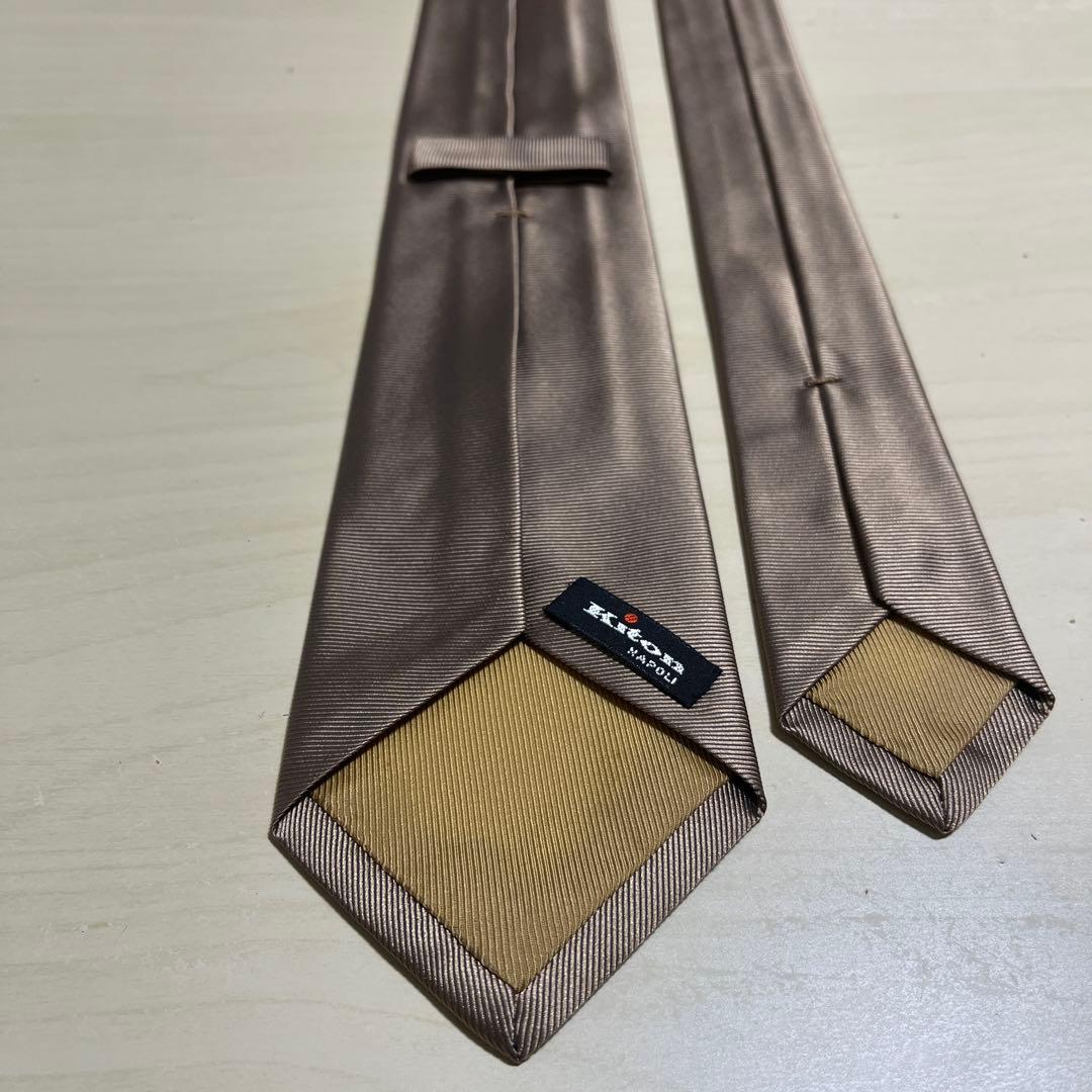 ピーちゃん様【美品】KITON サテンシルク　セッテピエゲ　ソリッド　ネクタイ