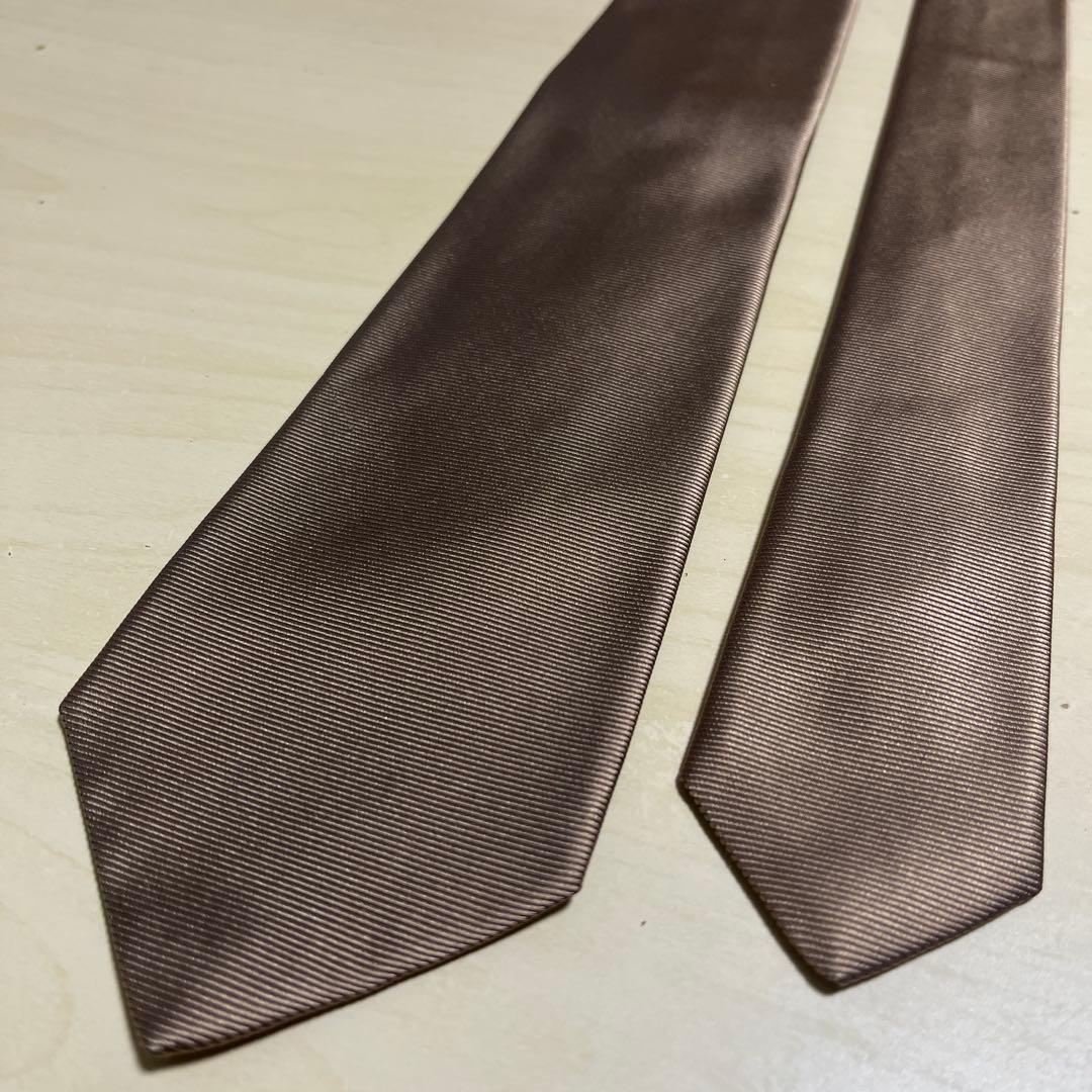 ピーちゃん様【美品】KITON サテンシルク　セッテピエゲ　ソリッド　ネクタイ