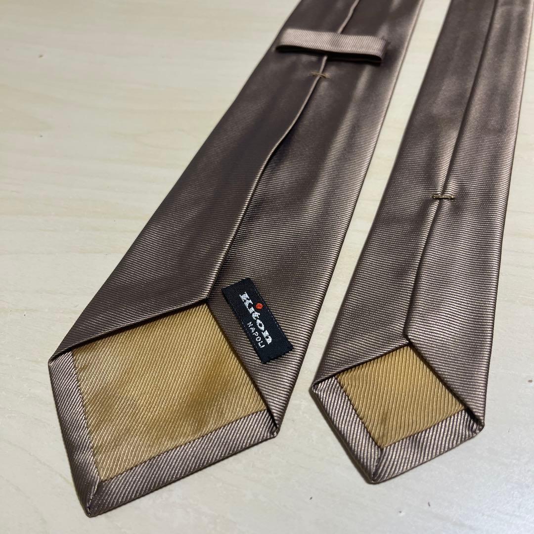 ピーちゃん様【美品】KITON サテンシルク　セッテピエゲ　ソリッド　ネクタイ