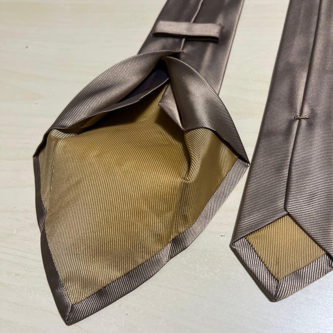 ピーちゃん様【美品】KITON サテンシルク　セッテピエゲ　ソリッド　ネクタイ