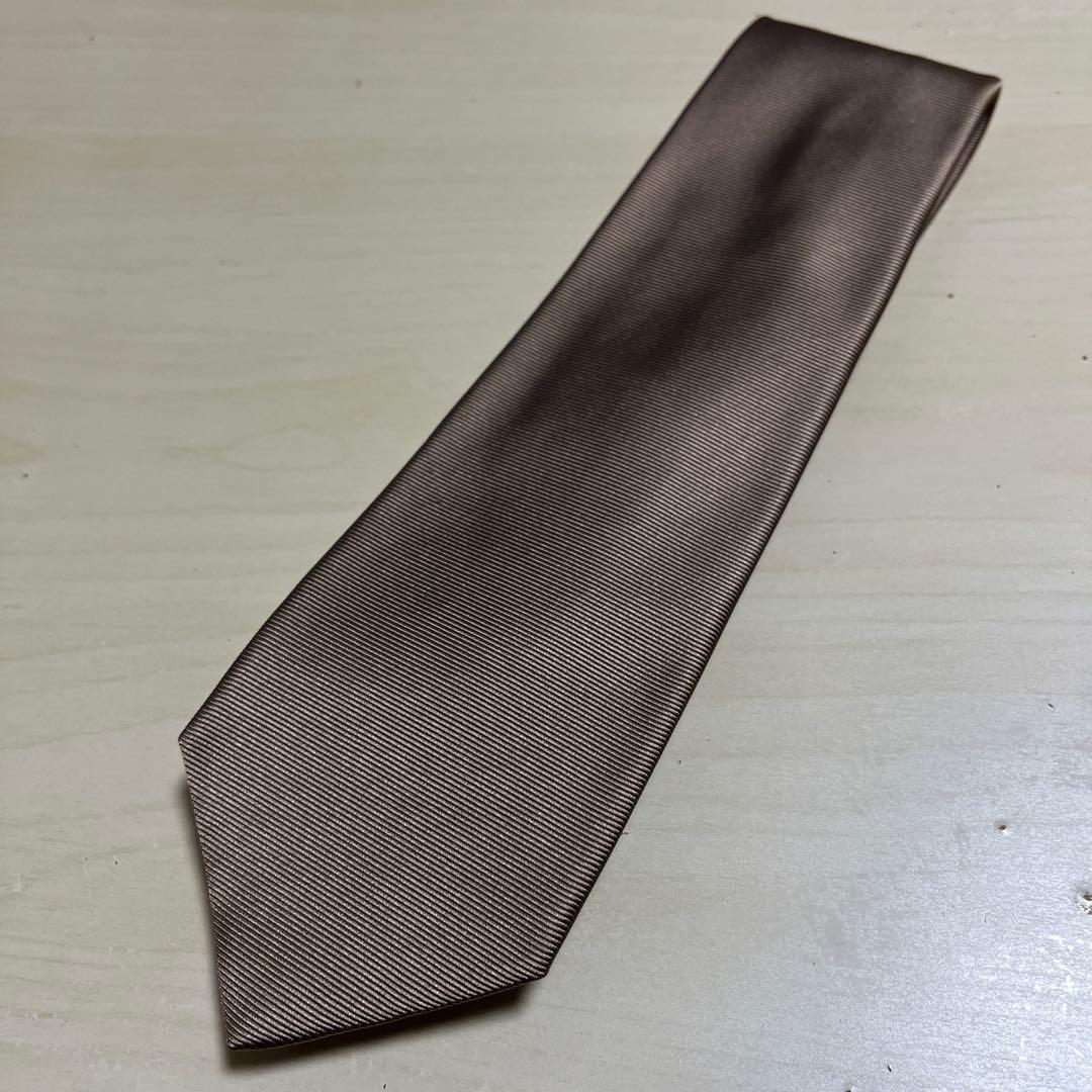 ピーちゃん様【美品】KITON サテンシルク　セッテピエゲ　ソリッド　ネクタイ