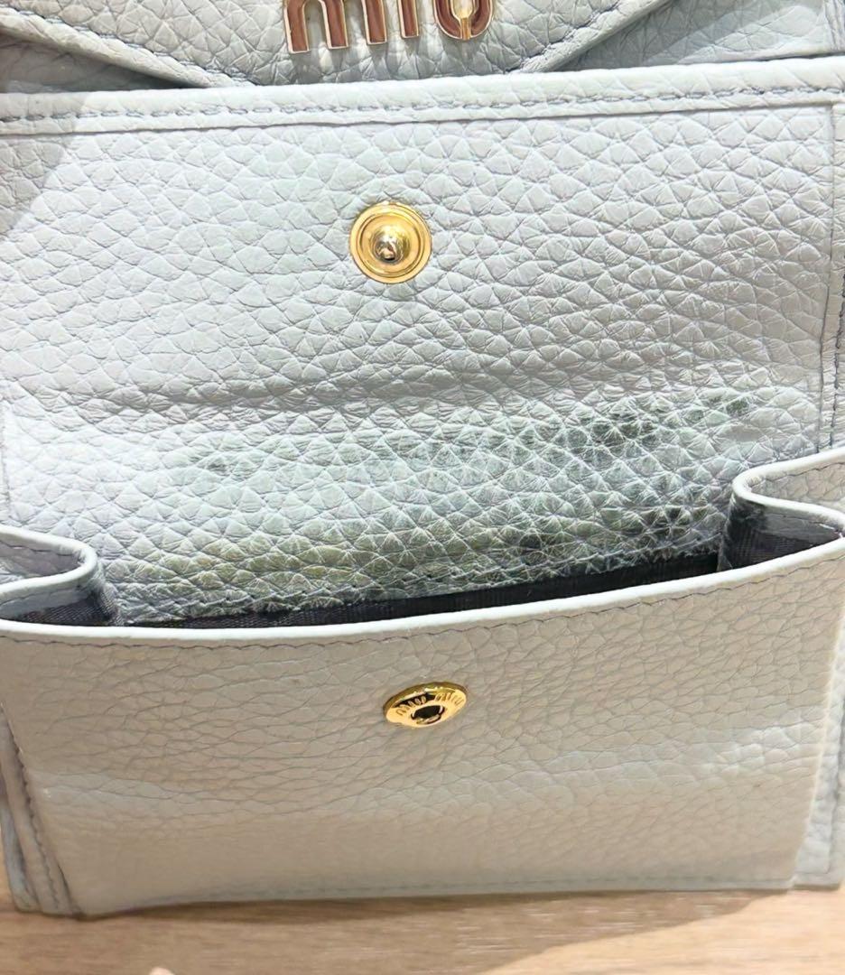 美品正規品 miumiu ヴィッテロダイノレザー 折り財布