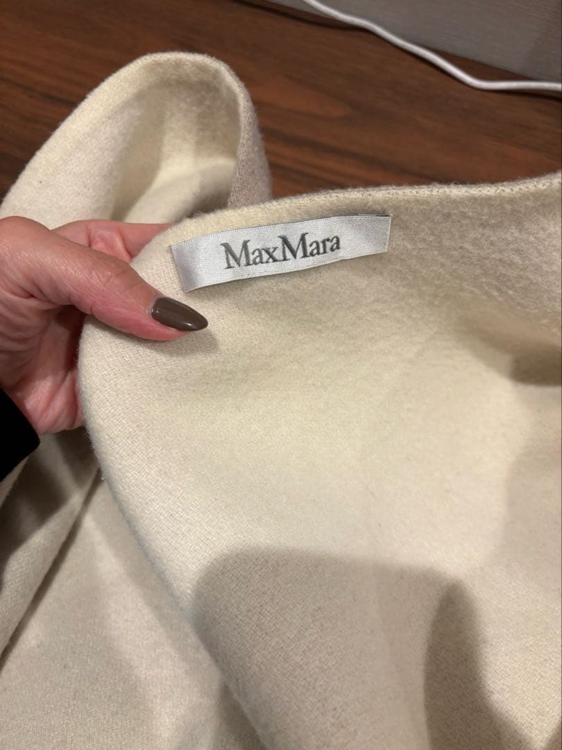 マックスマーラ　ポンチョ　コート