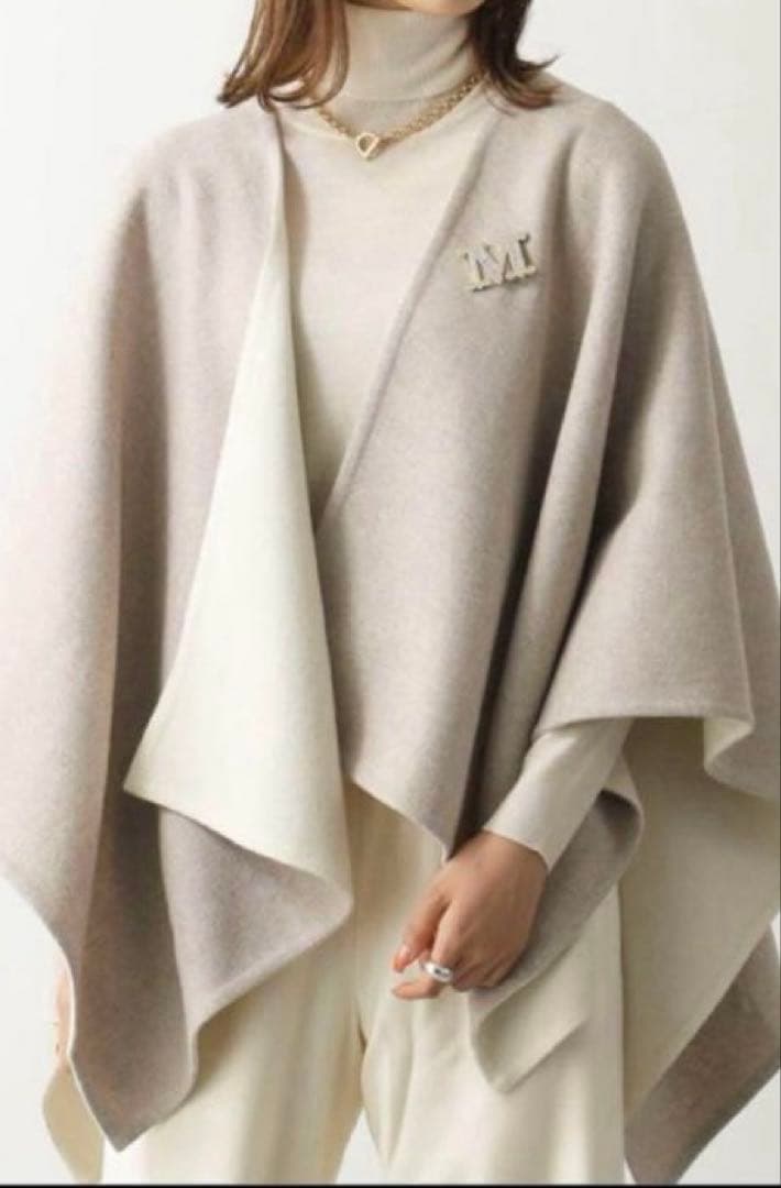 マックスマーラ　ポンチョ　コート