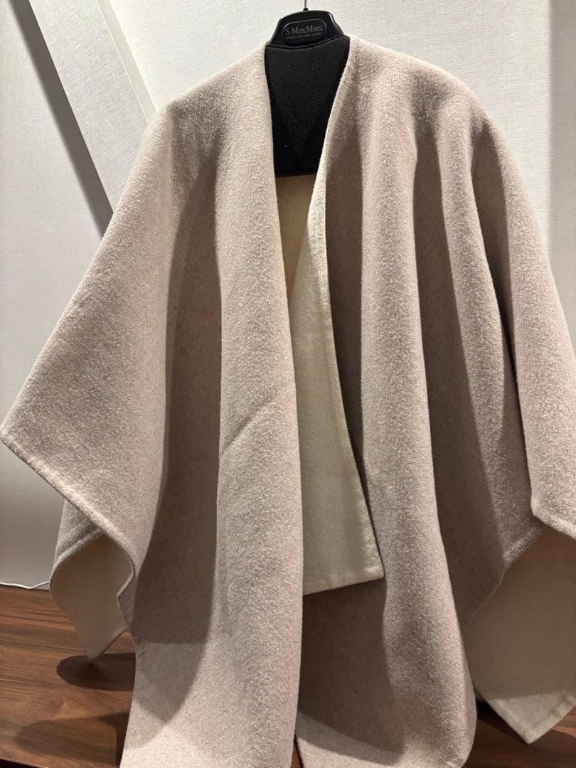 マックスマーラ　ポンチョ　コート