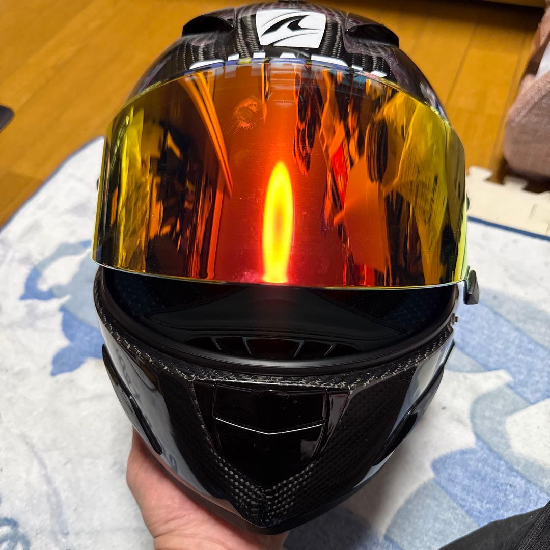 shark カーボンヘルメット