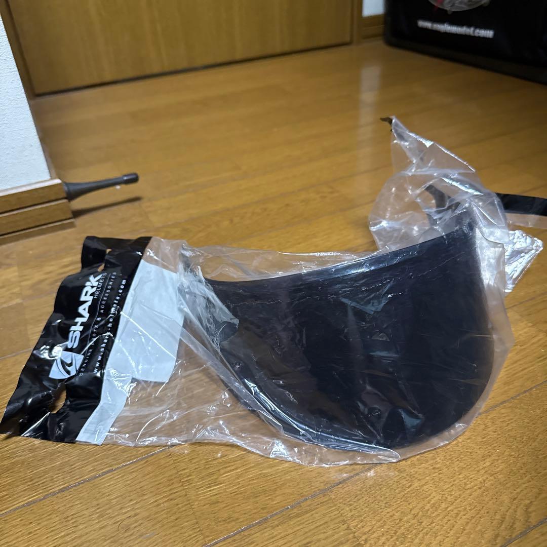 shark カーボンヘルメット