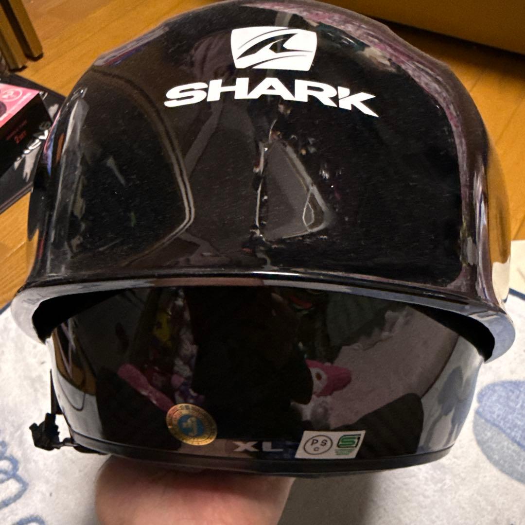 shark カーボンヘルメット