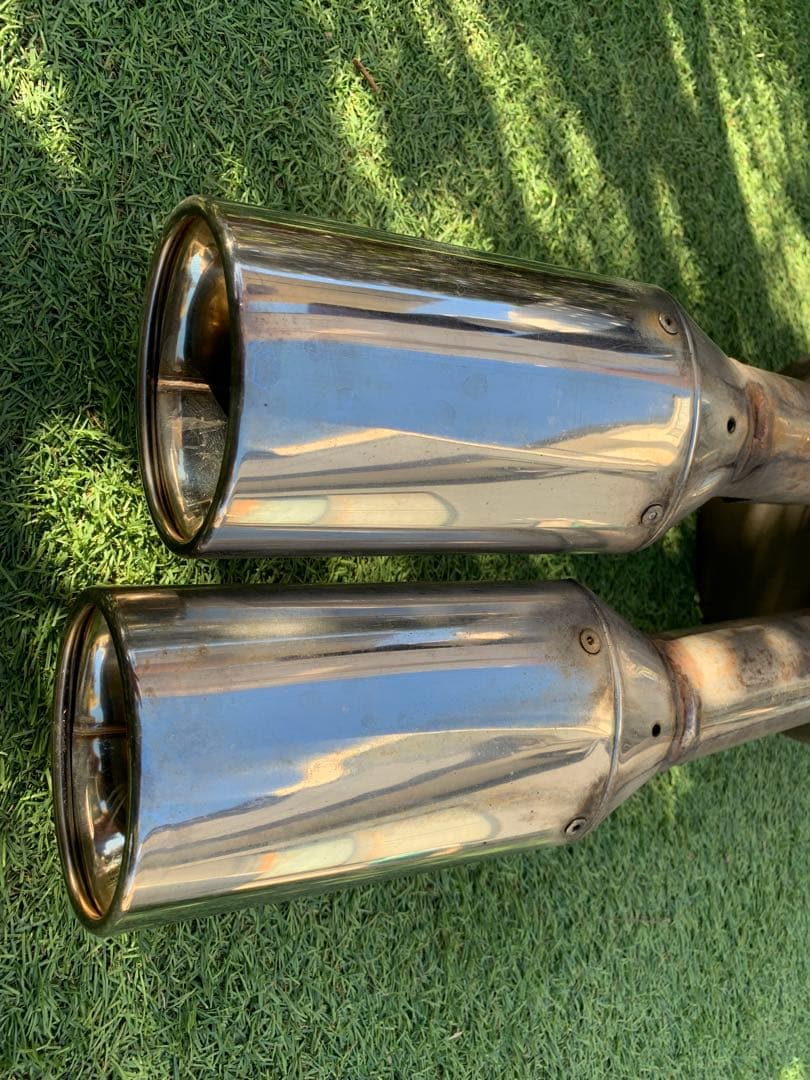 「緑のたぬき」プリウスα ガナドールマフラー