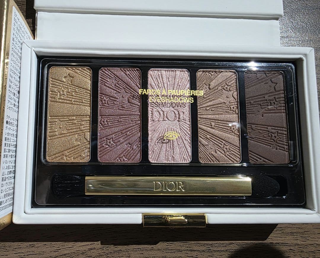 Dior　ホリデーコレクション2025